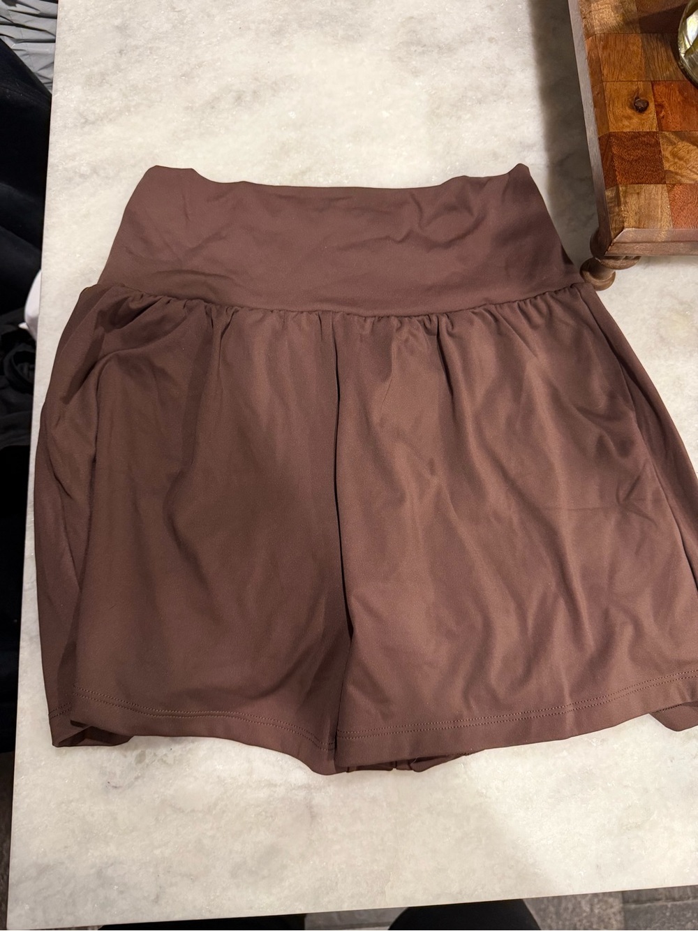 HALARA softly zero airy high waisted shorts with pockets - long medium